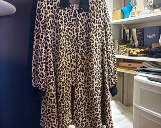 St. John Cheetah Print swing coat