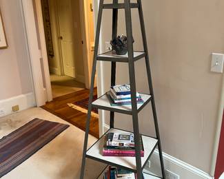 Obelisk etagere with marble shelves