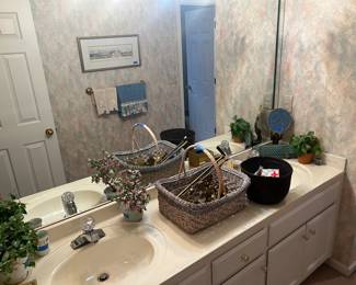 Bathroom accessories