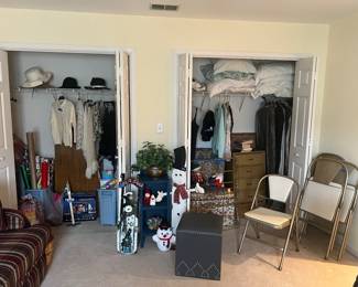 4 vintage Durham metal folding chairs and table (pictured next), Christmas, misc