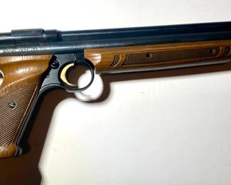 Crosman Model 1377 "American Classic" Air Pistol