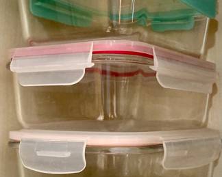 Glass Food Storage Containers with Latching Lids