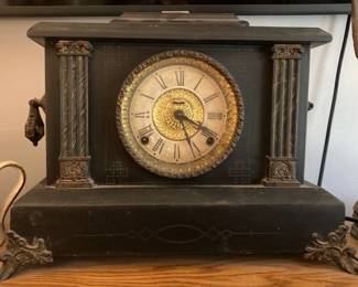Mantle Clock