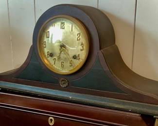 New Haven Clock Company Mantle Clock