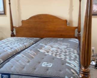 King Size 4-Poster Adjustabe Remote By Leggett And Platt Bed With Sealy Crown Jewel Mattresses