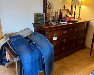 Bedroom set that is amazing