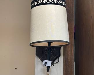 Vintage sconce lamp