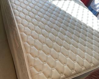 Queen size mattress 