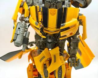 Hasbro Transformers Ultimate Bumblebee Figure