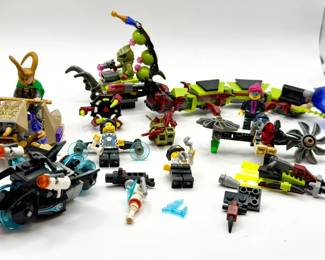LEGO Figurines & More Lot