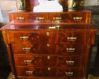 Beautiful Empire chest