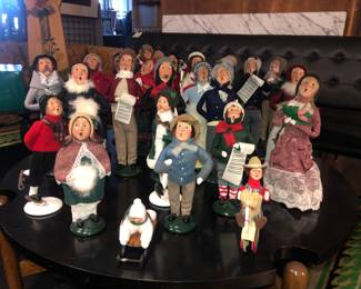 These Byers Choice Xmas figures are new to the gallery this time around 