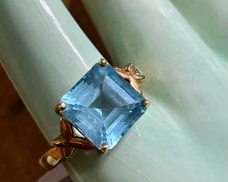 gold and topaz ring
