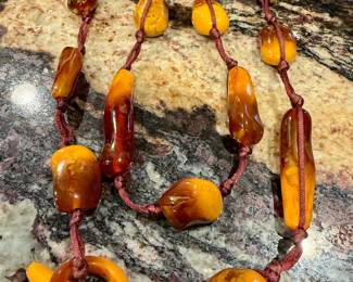 Herda lyccard for Monies large, mid-century amber necklace