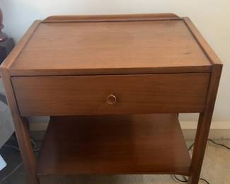 Morganton Nightstand with Drawer (24” x 22” x 15”)