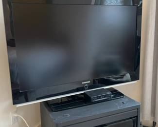Samsung Flat Screen 40” TV