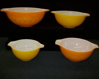 Pyrex Mixing Bowl Set