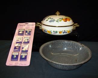 Snow White Pins Enamalware