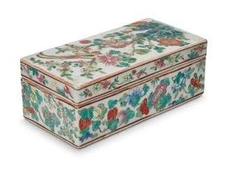 3145
A Chinese Famille Rose porcelain lidded box
Late Qing Dynasty (1644-1912) or later
The box decorated with peonies, chrysanthemums, and phoenixes to lid and sides, the interior with partition
2.875" H x 7.5" W x 3.875" D
Estimate: $300 - $500