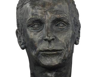 3059
Natalie Krol
(20th Century)
Bust of a man
Patinated bronze
Edition: 2/2
Signed and numbered in the casting: N. Krol
13" H x 8.5" W x 10.25" D
Estimate: $400 - $600