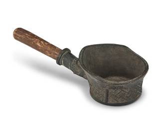 3188
A Chinese silk iron
Likely Qing Dynasty (1644-1912)
The metal alloy iron with wood handle featuring a dragon head at the handle juncture
Overall: 3.375" H x 12.75" W x 5.5" D; Without handle: 7.75" W
Estimate: $200 - $300