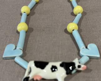 Novelty Ceramic Necklace By Parrot Pearls