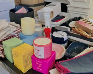 hand poured candles (new in box)