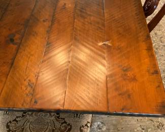 DETAIL OF THE GORGEOUS CUSTOM MADE TABLE