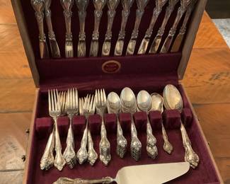 STERLING SILVER FLATWARE SET