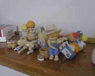 Collectible figurines