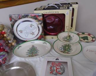 Spode Christmas platter and tidbit tray
