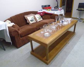 Long coffee table and hide/abed/sofa sleeper