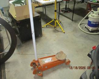 2 ton floor jack