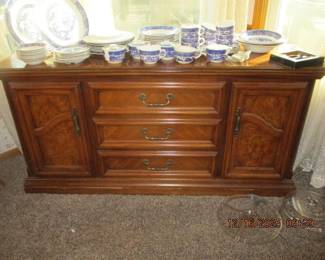 Buffet that matches table