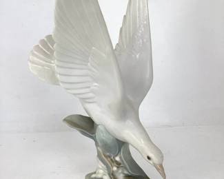 Lladro Turtle Dove Figurine #4450