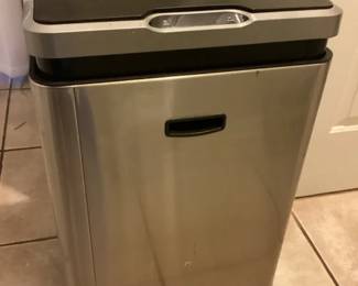 Stainless steel trashcan