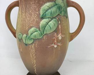 Roseville Fuchsia 901–10 Inch Vase