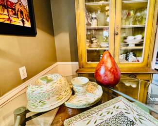 Great glass top table and chairs