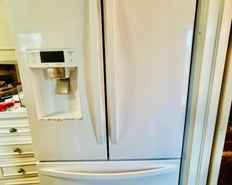 Kenmore Refrigerator 