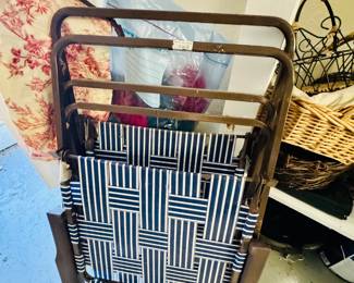 2 vintage folding chairs