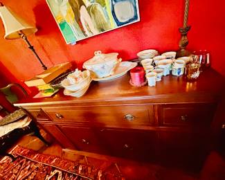 Great size buffet with loads of storage