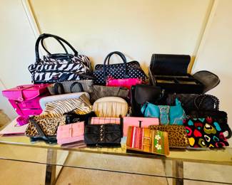 Puses, handbags, makeup bags, wallets