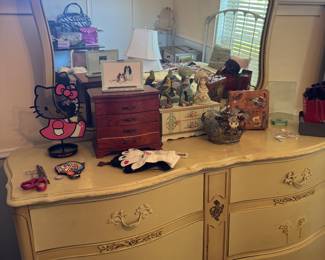 Dresser with mirror, jewelry boxes