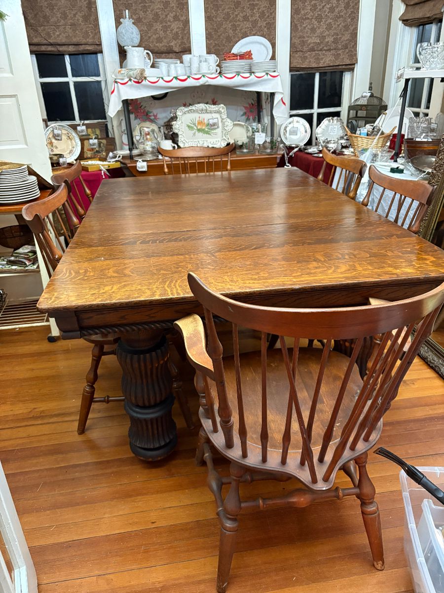 1800’s  Oak Table with 4 leaves!