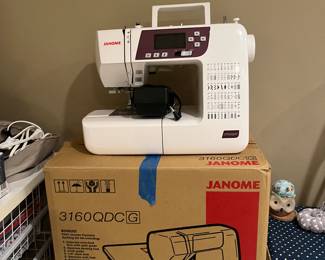 JANOME SEWING MACHINE