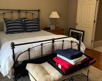 QUEEN SIZE IRON BED