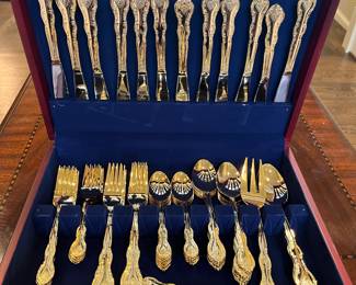 SET OF GOLD PLATE FLATWARE