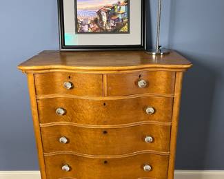 OAK CHEST OF DRAWERS