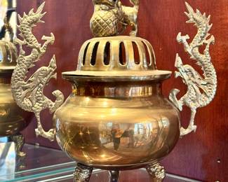 Chinoiserie incense burner. 12x10x13”. $150.