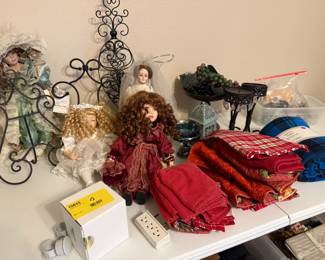 Dolls, decor, place mats